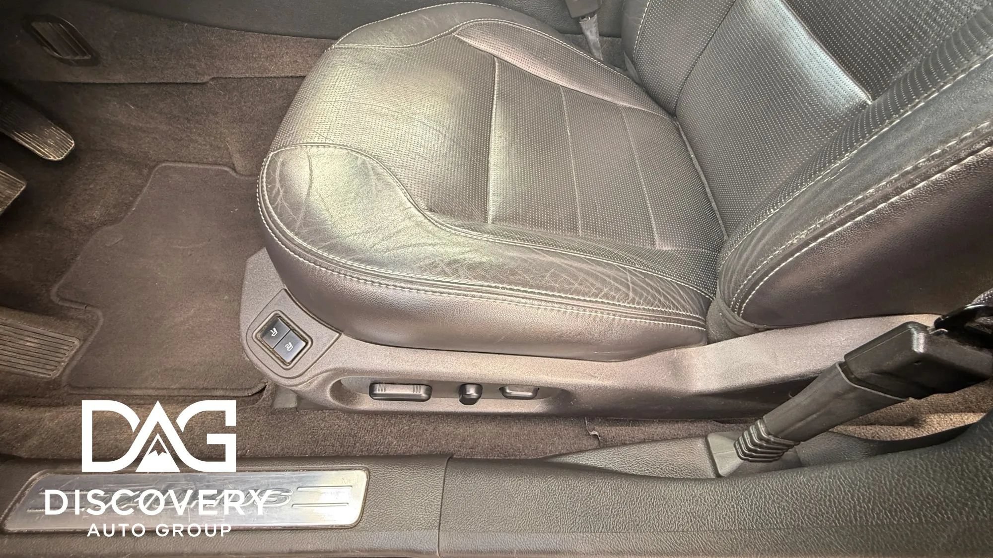 Used 2013 Ford Taurus Limited FWD image 21