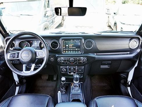 Used 2023 Jeep Wrangler Unlimited Sahara w/ Cold Weather Group AWD/4WD image 22