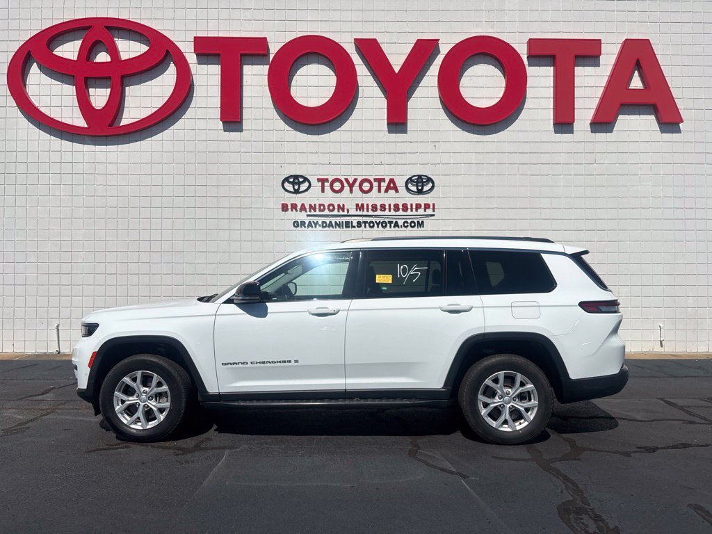 Used 2023 Jeep Grand Cherokee L Limited w/ Luxury Tech Group II AWD/4WD image 3
