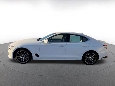 Used 2025 Genesis G70 2.5T image 9