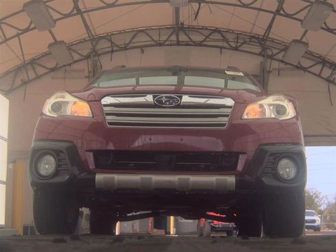 Used 2014 Subaru Outback 2.5i Premium w/ Moonroof Package image 3