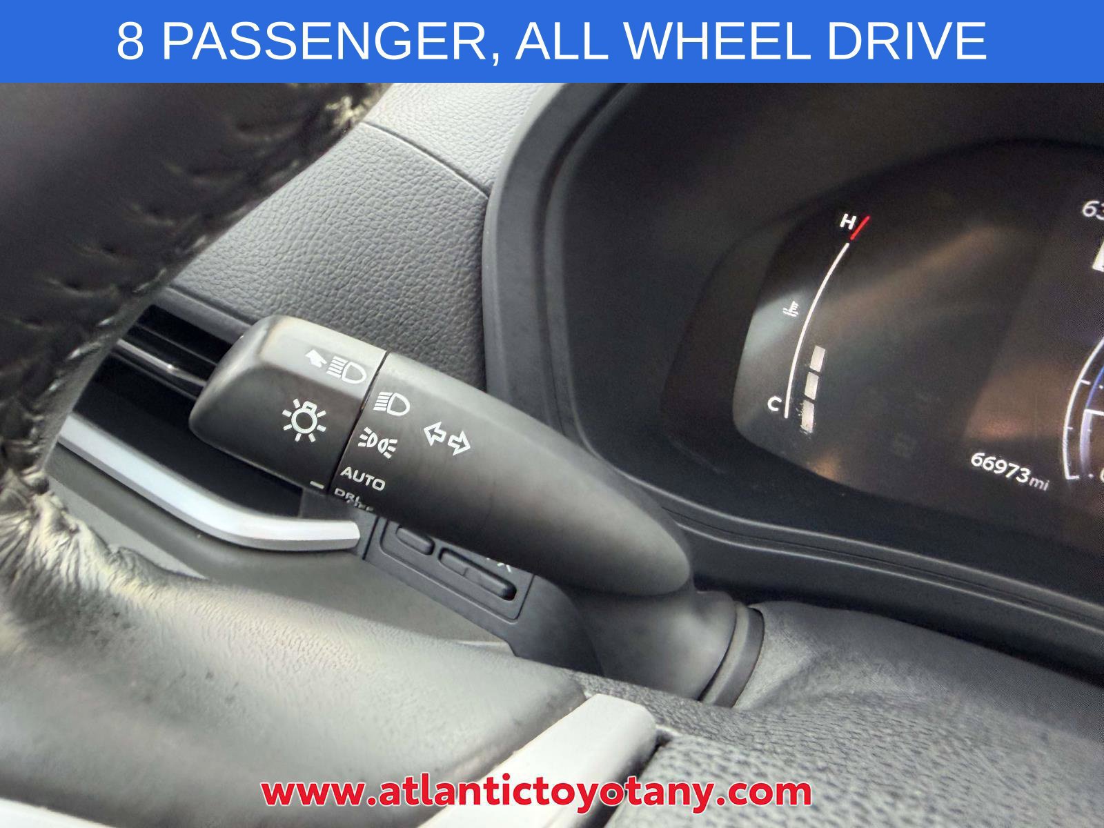 Used 2024 Toyota Grand Highlander AWD image 30