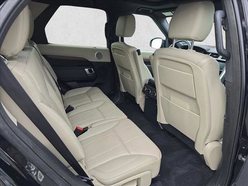 Used 2019 Land Rover Discovery HSE AWD/4WD image 11