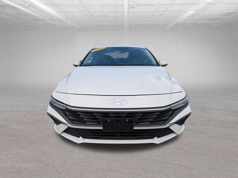 Used 2024 Hyundai Elantra SEL FWD image 10