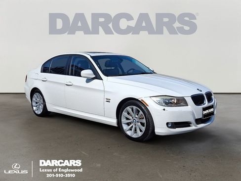 Used 2011 BMW 328i xDrive Sedan AWD/4WD image 1