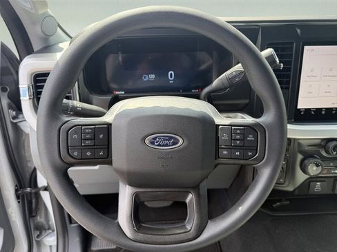 New 2026 Ford F250 XLT w/ XLT Premium Package AWD/4WD image 13