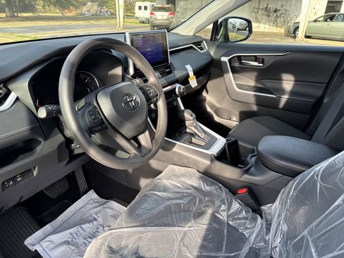 New 2025 Toyota RAV4 XLE FWD image 15