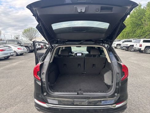 Used 2022 GMC Terrain Denali image 16