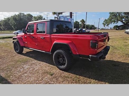 New 2025 Jeep Gladiator Willys image 14