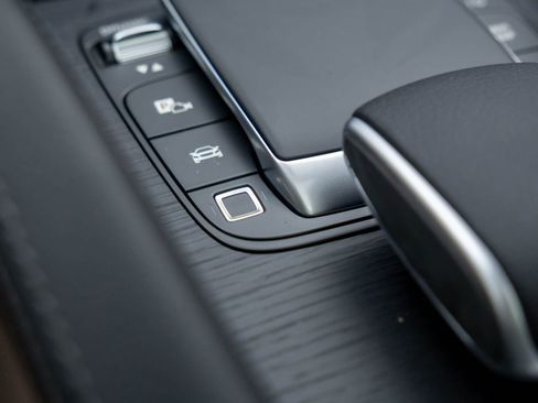 New 2026 Mercedes-Benz GLS 580 4MATIC image 30