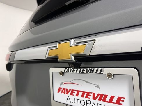 Certified 2023 Chevrolet Traverse LT FWD image 13