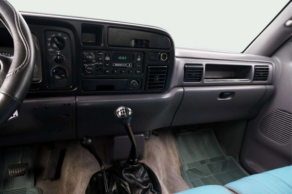 Used 1997 Dodge Ram 1500 Truck 4x4 Club Cab image 18