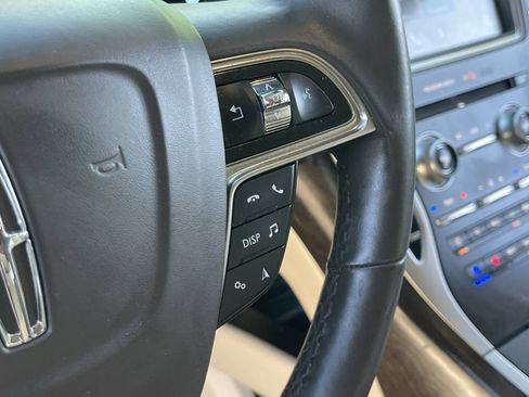 Used 2019 Lincoln Nautilus Reserve FWD image 26