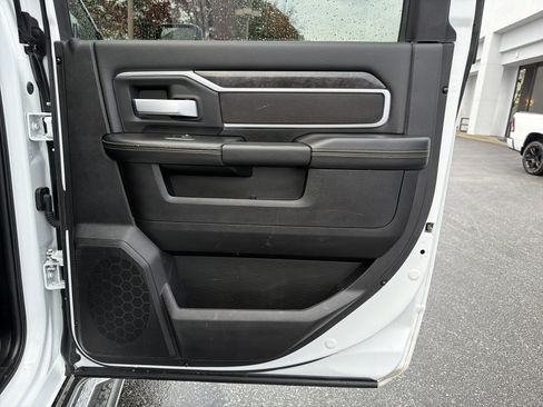 Used 2024 RAM 2500 Big Horn image 17