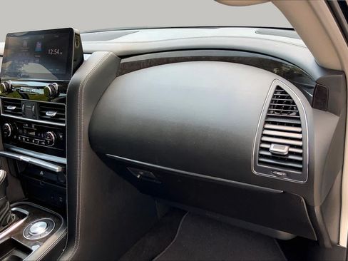Used 2024 INFINITI QX80 Luxe RWD image 19