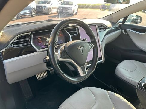 Used 2013 Tesla Model S Performance RWD image 2