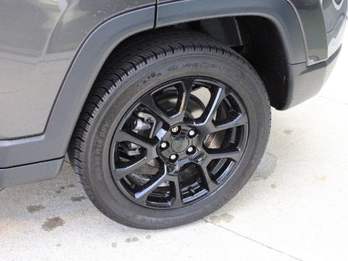 Certified 2022 Jeep Compass Latitude AWD/4WD image 39