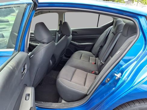 Used 2025 Nissan Altima 2.5 SV FWD image 25