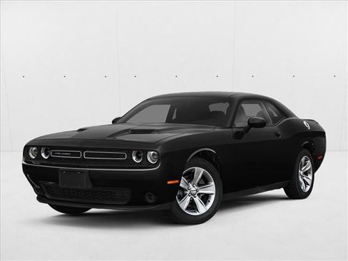 Used 2019 Dodge Challenger SXT RWD image 1