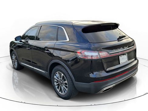 Certified 2022 Lincoln Nautilus FWD w/ Premium Package image 3