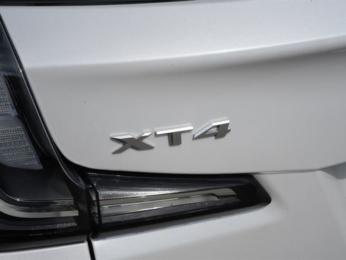 Used 2024 Cadillac XT4 Sport image 21