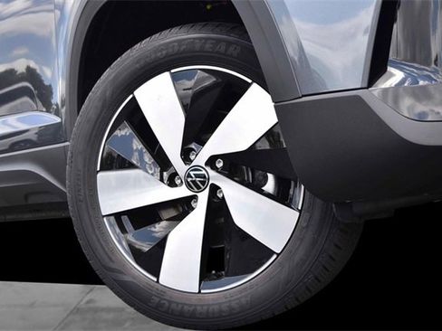 New 2025 Volkswagen Taos S image 3