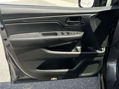 Used 2023 Honda Odyssey EX-L image 14