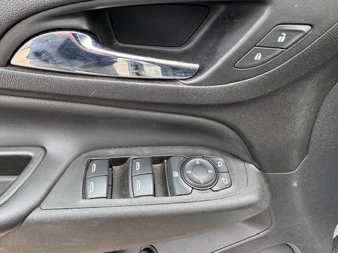 Used 2020 Chevrolet Equinox LT image 26