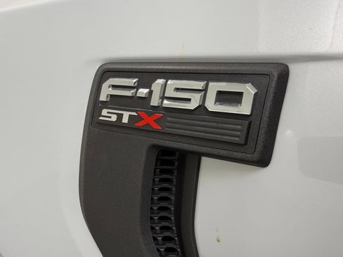Used 2021 Ford F150 XL w/ STX Appearance Package RWD image 11