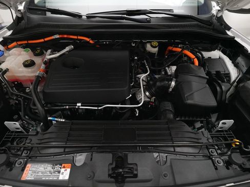 Used 2020 Ford Escape Titanium AWD/4WD image 3