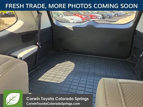 Used 2025 Toyota Grand Highlander AWD Hybrid image 10