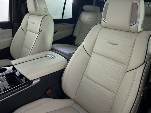 Used 2025 Cadillac Escalade Sport w/ Touring Package AWD/4WD image 11