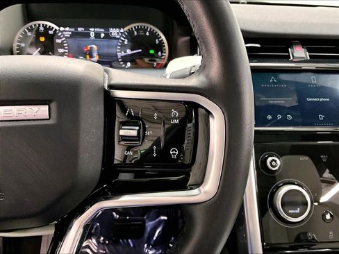 Used 2023 Land Rover Discovery Sport SE image 21