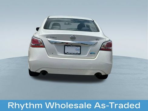 Used 2014 Nissan Altima 2.5 SV FWD image 7