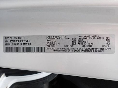 Used 2024 RAM ProMaster 2500 w/ Convenience Group FWD image 14
