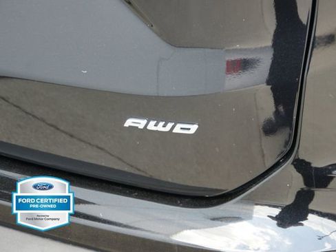 Certified 2022 Ford Edge SEL w/ Convenience Package AWD/4WD image 9