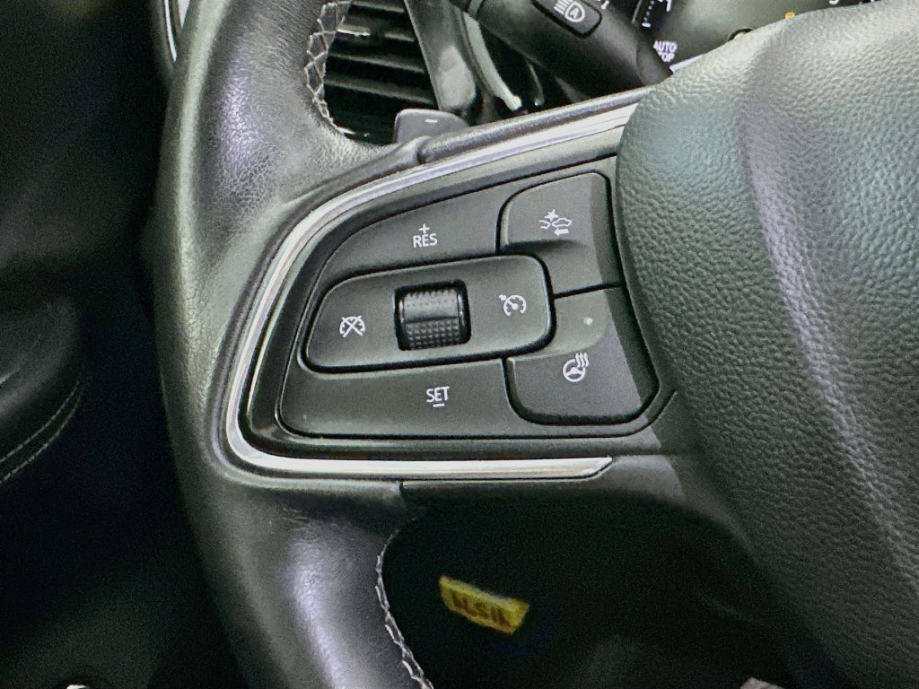 Used 2021 Buick Envision Essence w/ Sport Touring Package FWD image 25