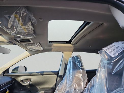 New 2026 Honda HR-V EX-L image 8