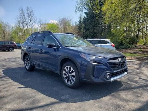 Used 2023 Subaru Outback Limited AWD/4WD image 1