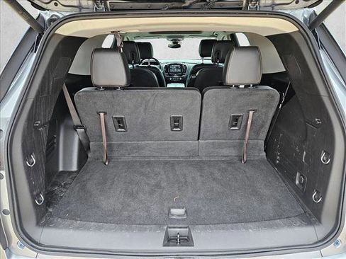 Used 2018 Chevrolet Traverse Premier w/ Driver Confidence II Package FWD image 6