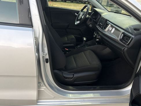Used 2018 Kia Rio LX image 16