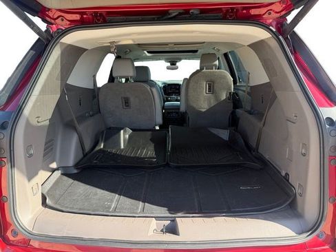 Used 2020 Chevrolet Traverse Premier FWD image 18