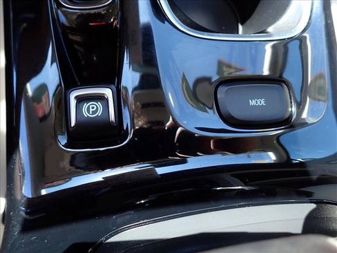 Used 2023 Buick Envision Avenir AWD/4WD image 24
