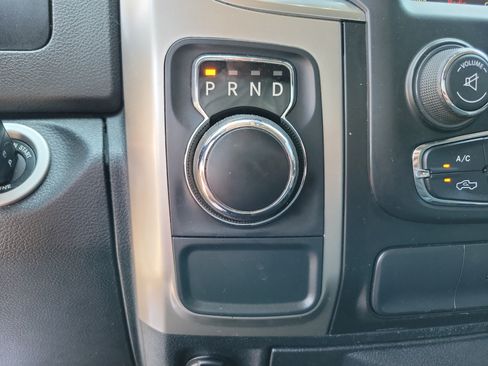 Used 2018 RAM 1500 Big Horn RWD image 10