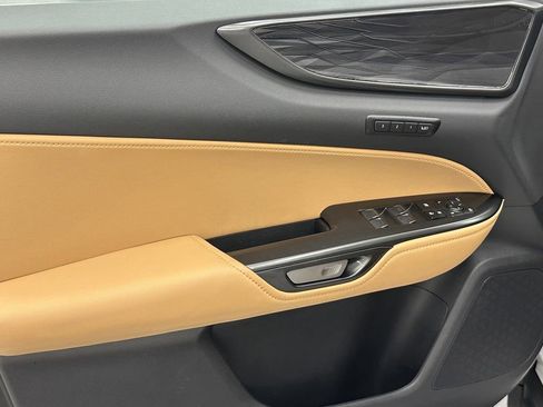 Used 2025 Lexus NX 250 FWD w/ Premium Package image 10