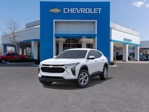 New 2026 Chevrolet Trax LS w/ LS Convenience Package image 8