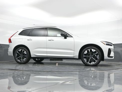 New 2026 Volvo XC60 B5 Plus w/ Climate Package AWD/4WD image 41