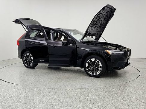 New 2026 Volvo XC60 T8 Plus w/ Protection Package Premier AWD/4WD image 10