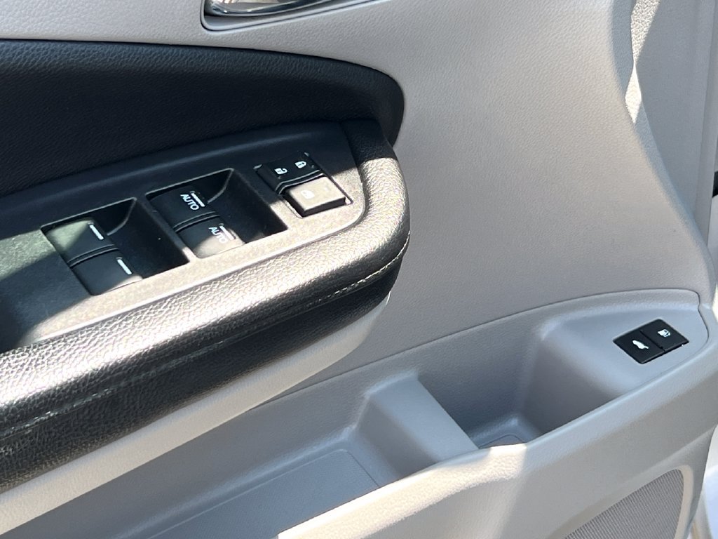 Used 2017 Honda Pilot EX-L image 6