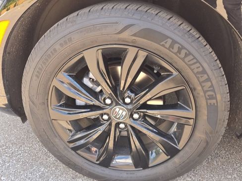 Used 2025 Buick Envista Sport Touring w/ Convenience I Package FWD image 7